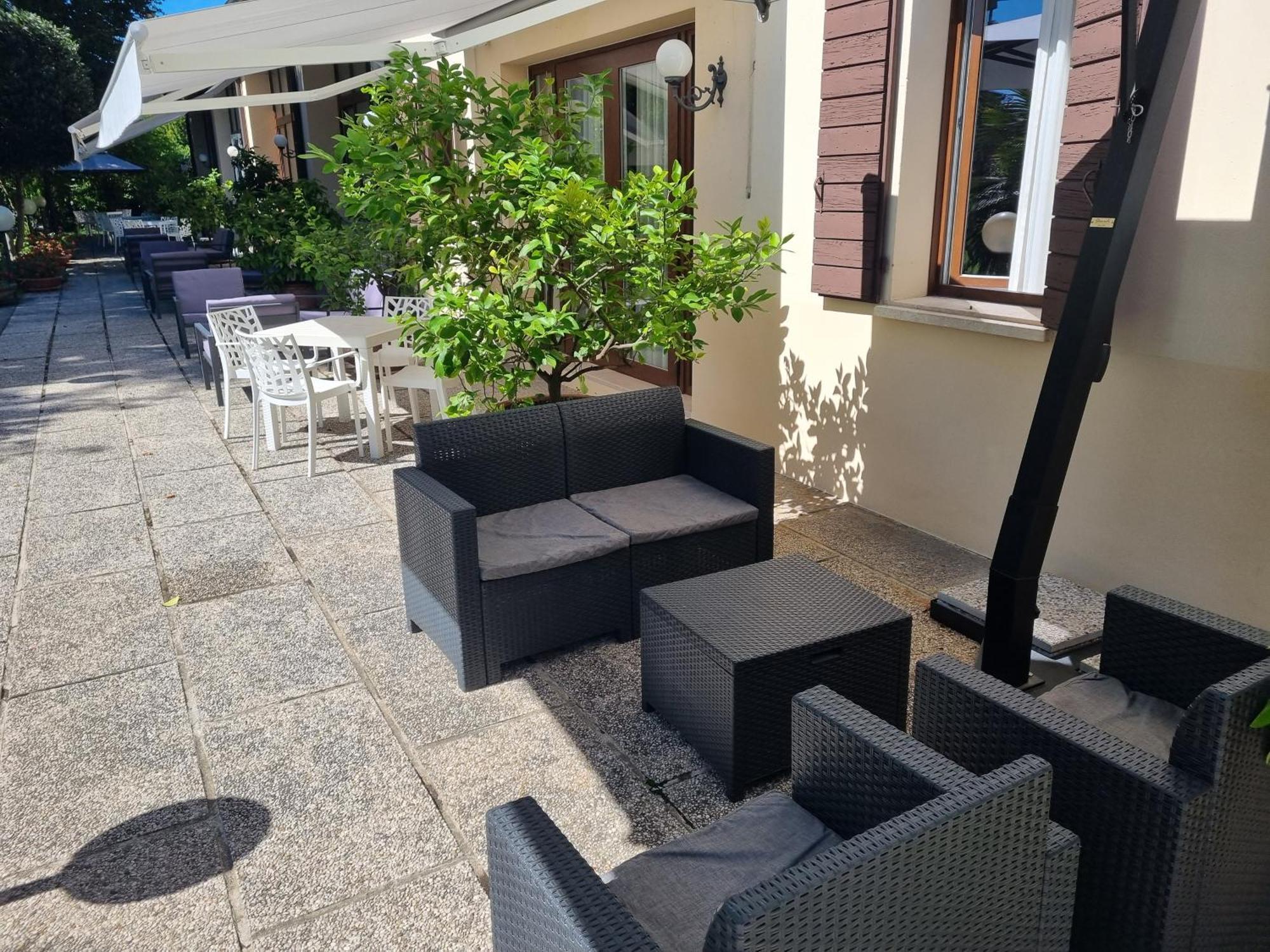 Hotel Piroga Padova Selvazzano Dentro Exterior photo