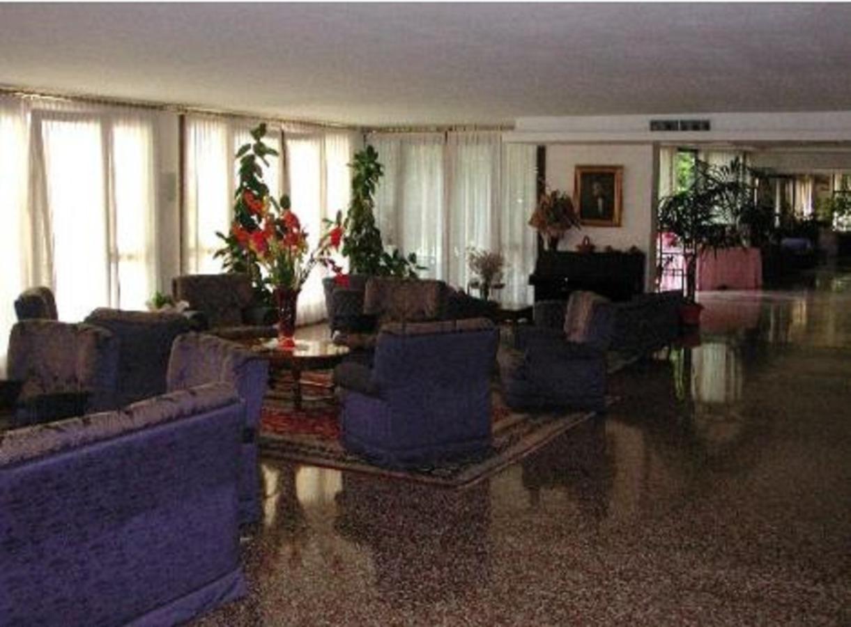 Hotel Piroga Padova Selvazzano Dentro Exterior photo